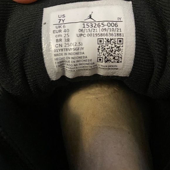 Nike Air Jordans 12’s Retro Playoffs (GS) - Picture 14 of 16